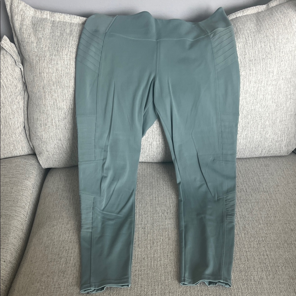 Athleta Delancey Moto Tight In Sage